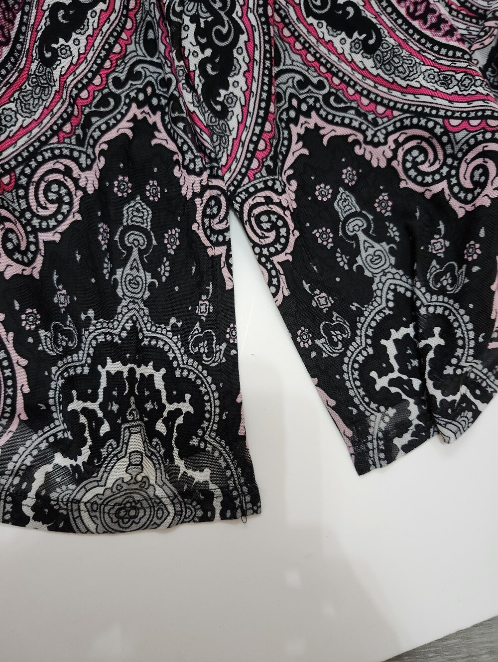 CLEO Keyhole Paisley Tunic Top size L petites - Picture 9 of 12
